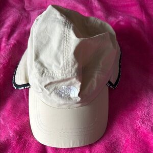 The North Face women’s l/xl with sun shield